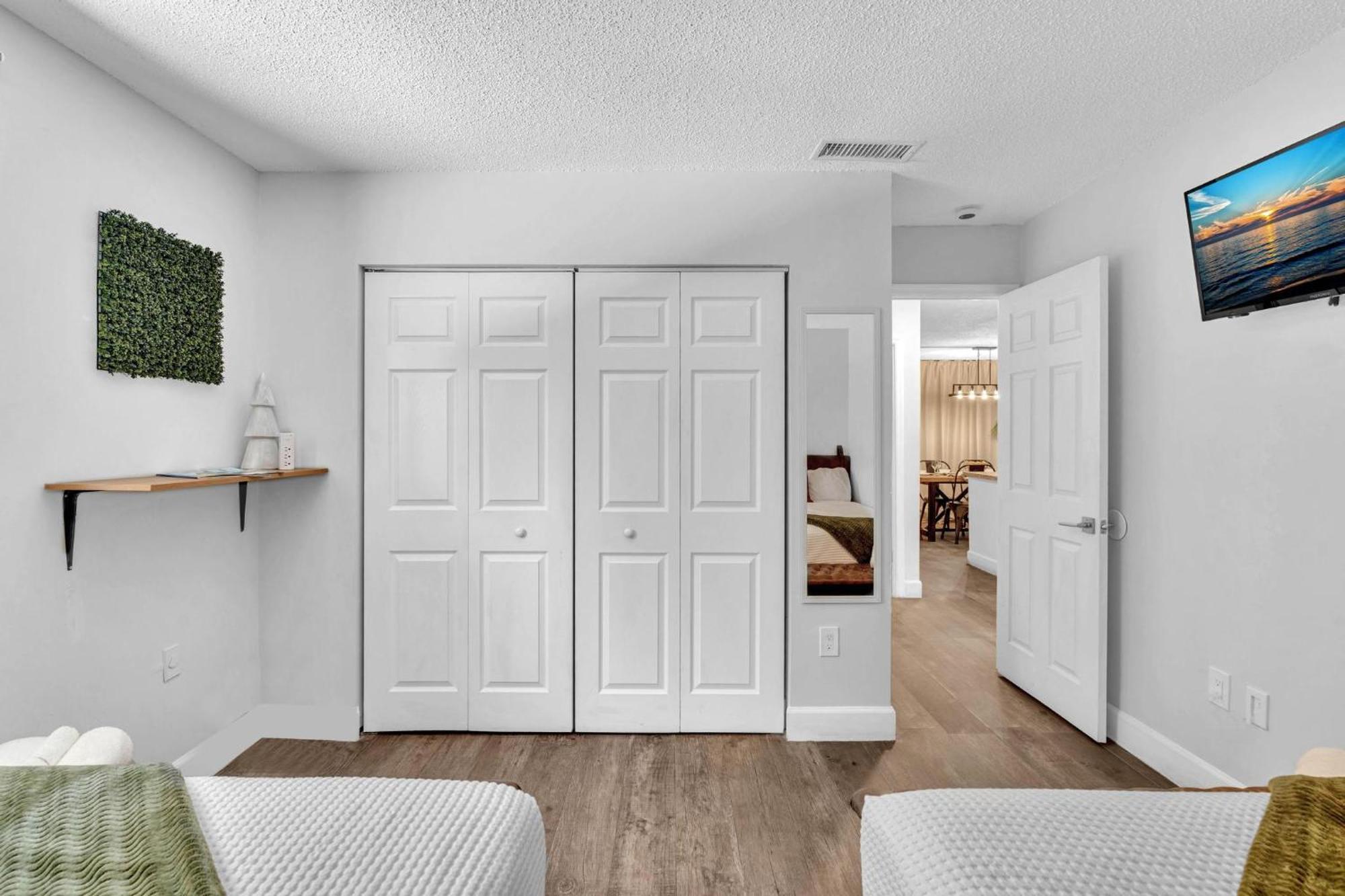Estelo'S Place - Modern Townhouse With King Bed, Only 5 Min From The Airport! ميامي المظهر الخارجي الصورة